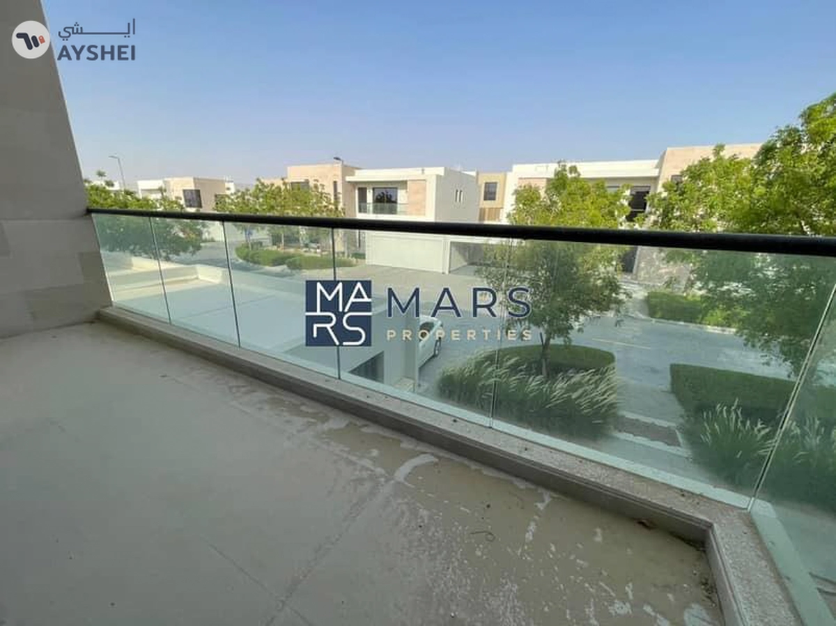 🌟 Luxurious 5-Bedroom Signature Villa for Sale in Nasma Residence