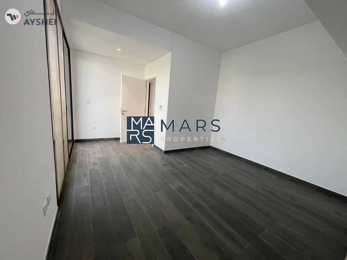 🌟 Luxurious 5-Bedroom Signature Villa for Sale in Nasma Residence
