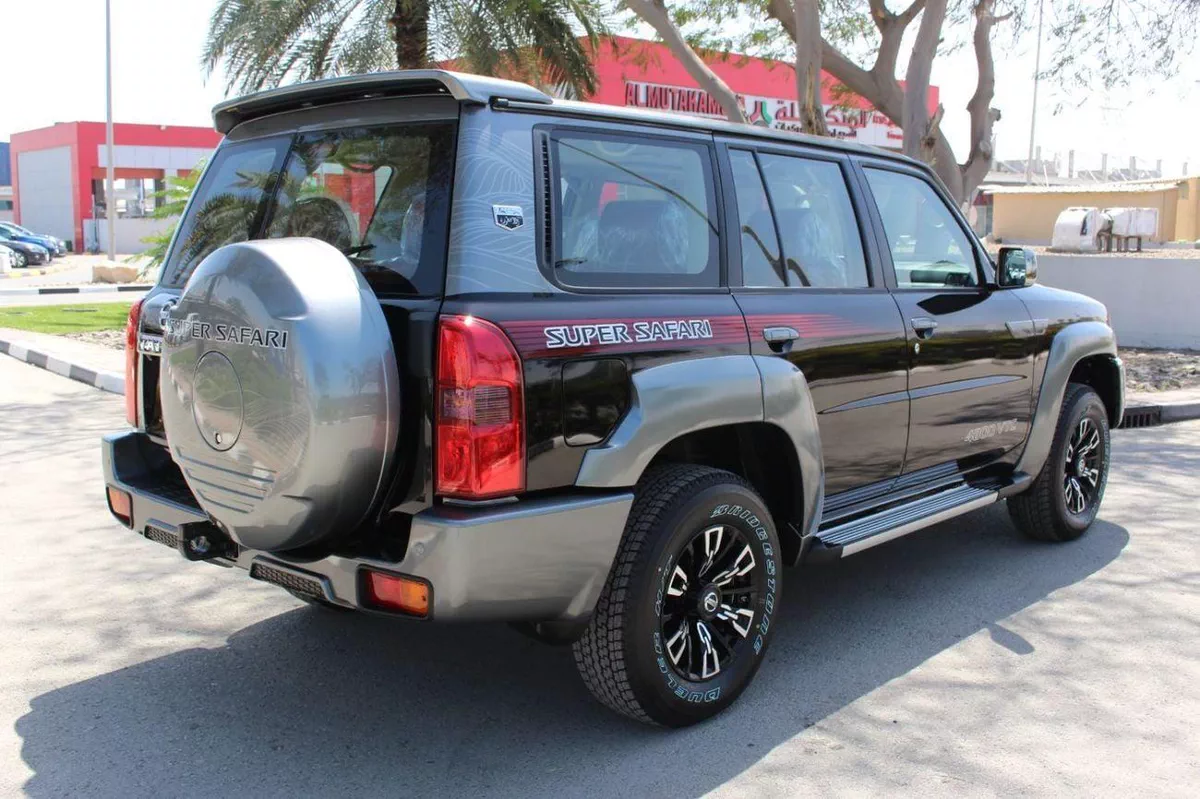 Nissan Patrol SUPER SAFARI Manual Gear |Brand New | Under Official Dealer Warranty | Full Option-18-0