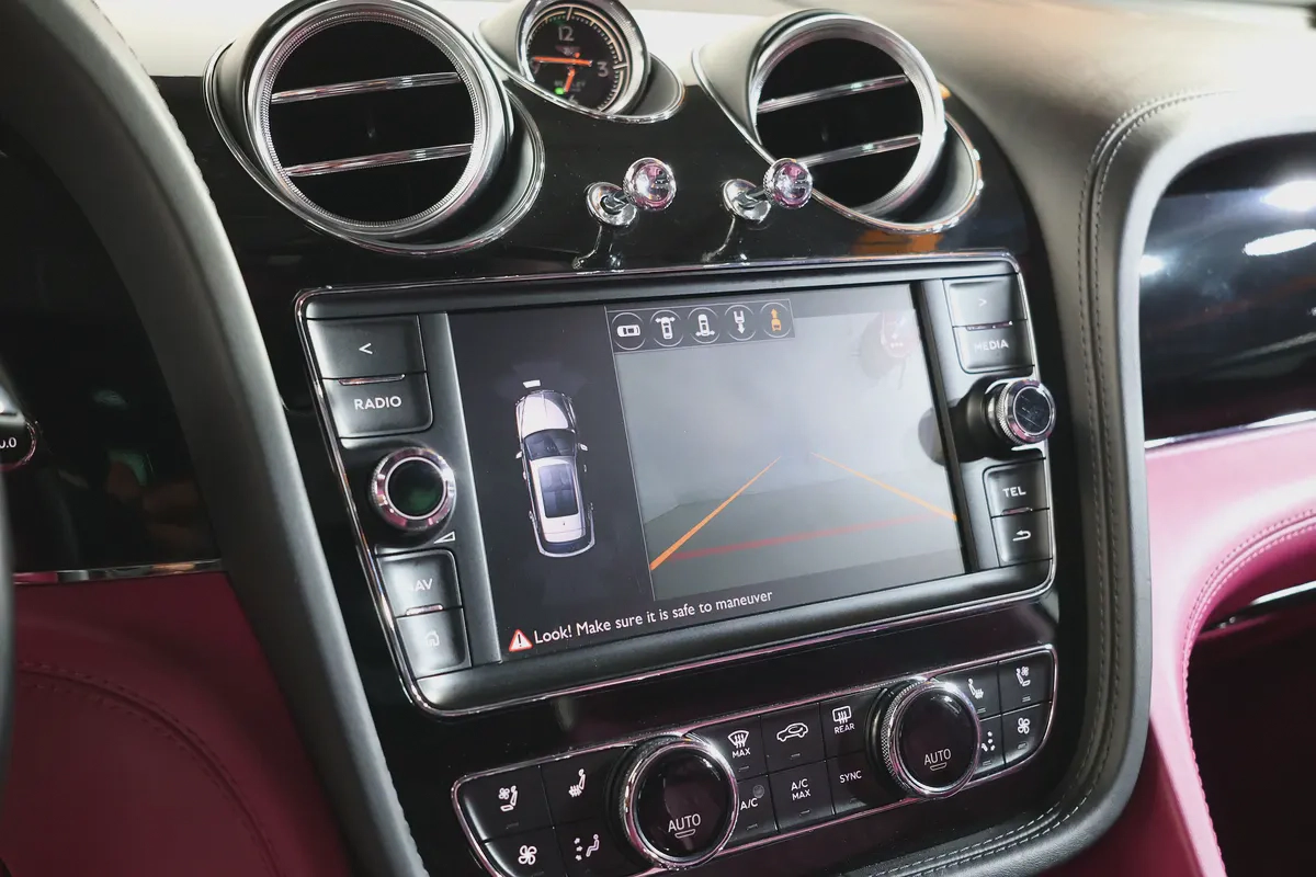 Bentley Bentayga W12 Mulliner 2018 | GCC Specs | Ultra Luxury-12-12