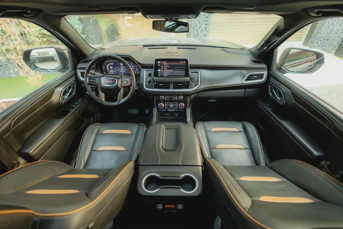 GMC Yukon 2022-12-12