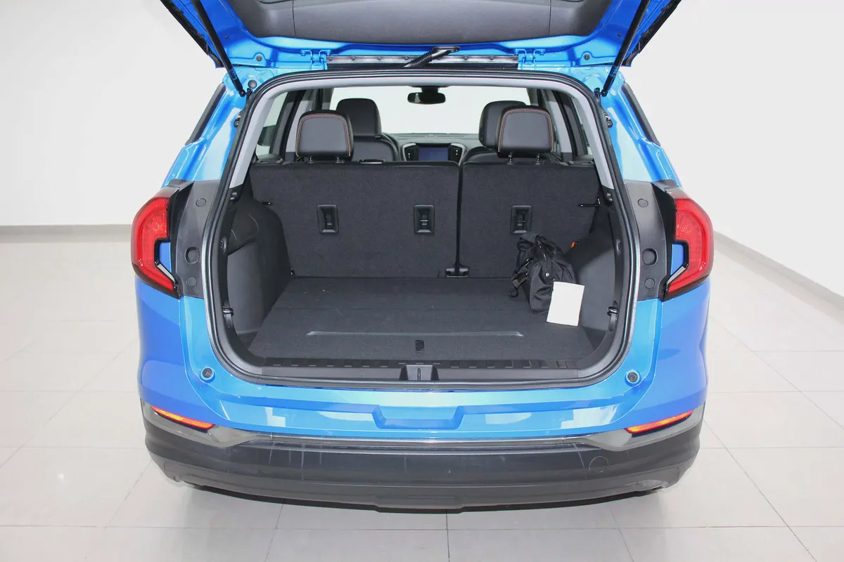 GMC Terrain AT4 2024 GCC Specs-4-4