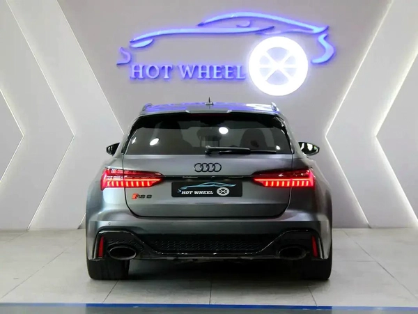 2024 - Audi RS6 Avant TFSI Quattro - V8
