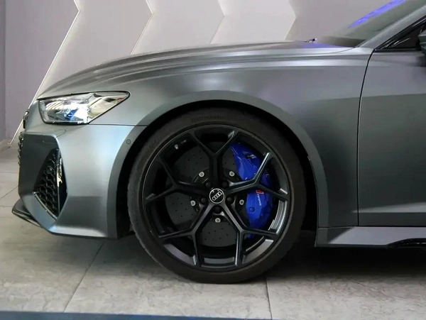 2024 - Audi RS6 Avant TFSI Quattro - V8