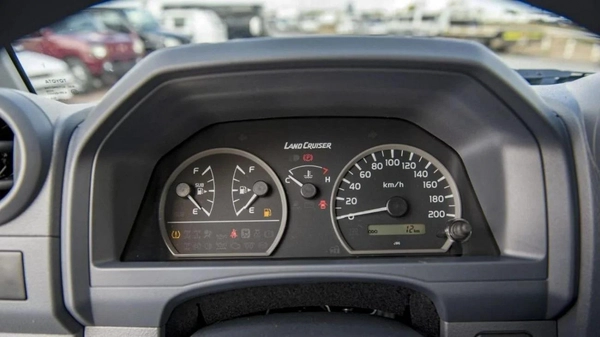 Toyota Land Cruiser LAND CRUISER HARDTOP 3DOOR 4.5L V8