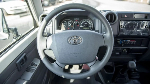 Toyota Land Cruiser LAND CRUISER HARDTOP 3DOOR 4.5L V8