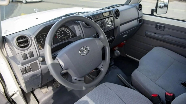 Toyota Land Cruiser LAND CRUISER HARDTOP 3DOOR 4.5L V8