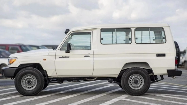 Toyota Land Cruiser LAND CRUISER HARDTOP 3DOOR 4.5L V8