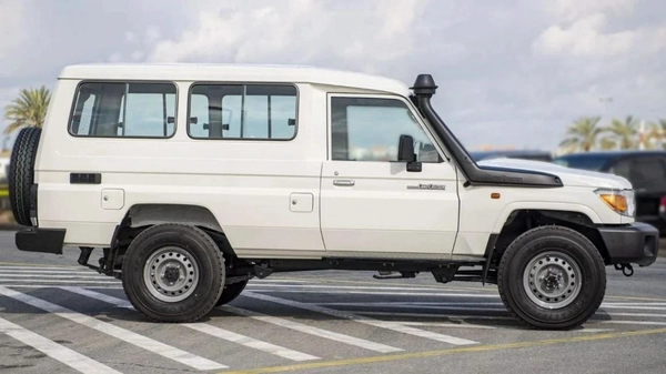 Toyota Land Cruiser LAND CRUISER HARDTOP 3DOOR 4.5L V8