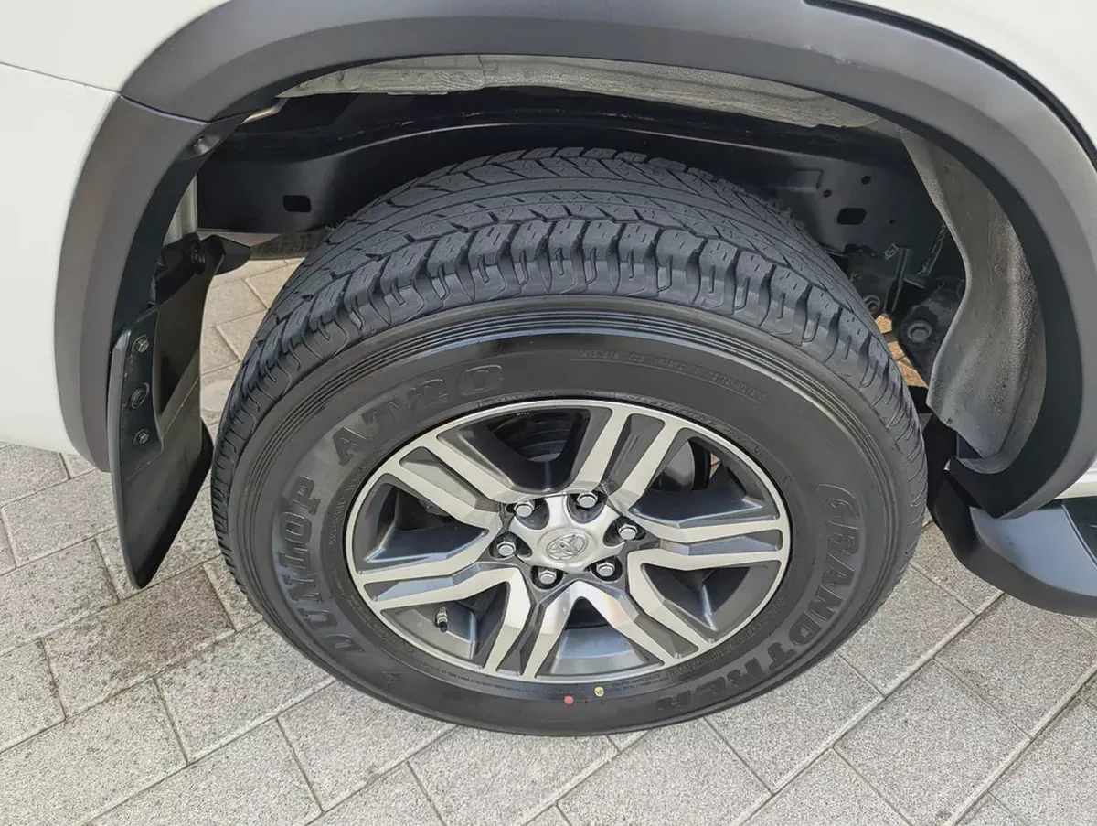 Toyota Fortuner 2023 4X4 V4 2.7L Excellent Condition-19-19