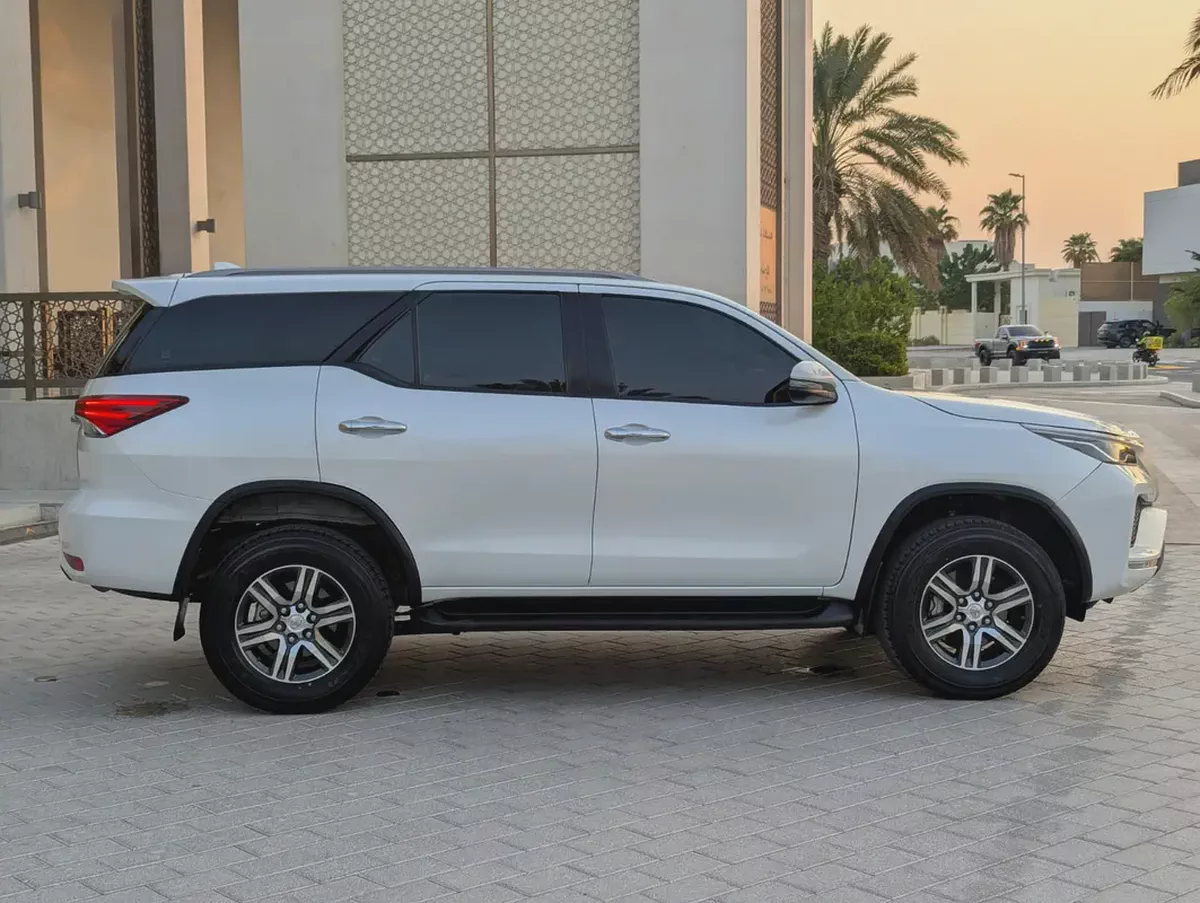 Toyota Fortuner 2023 4X4 V4 2.7L Excellent Condition-6-6