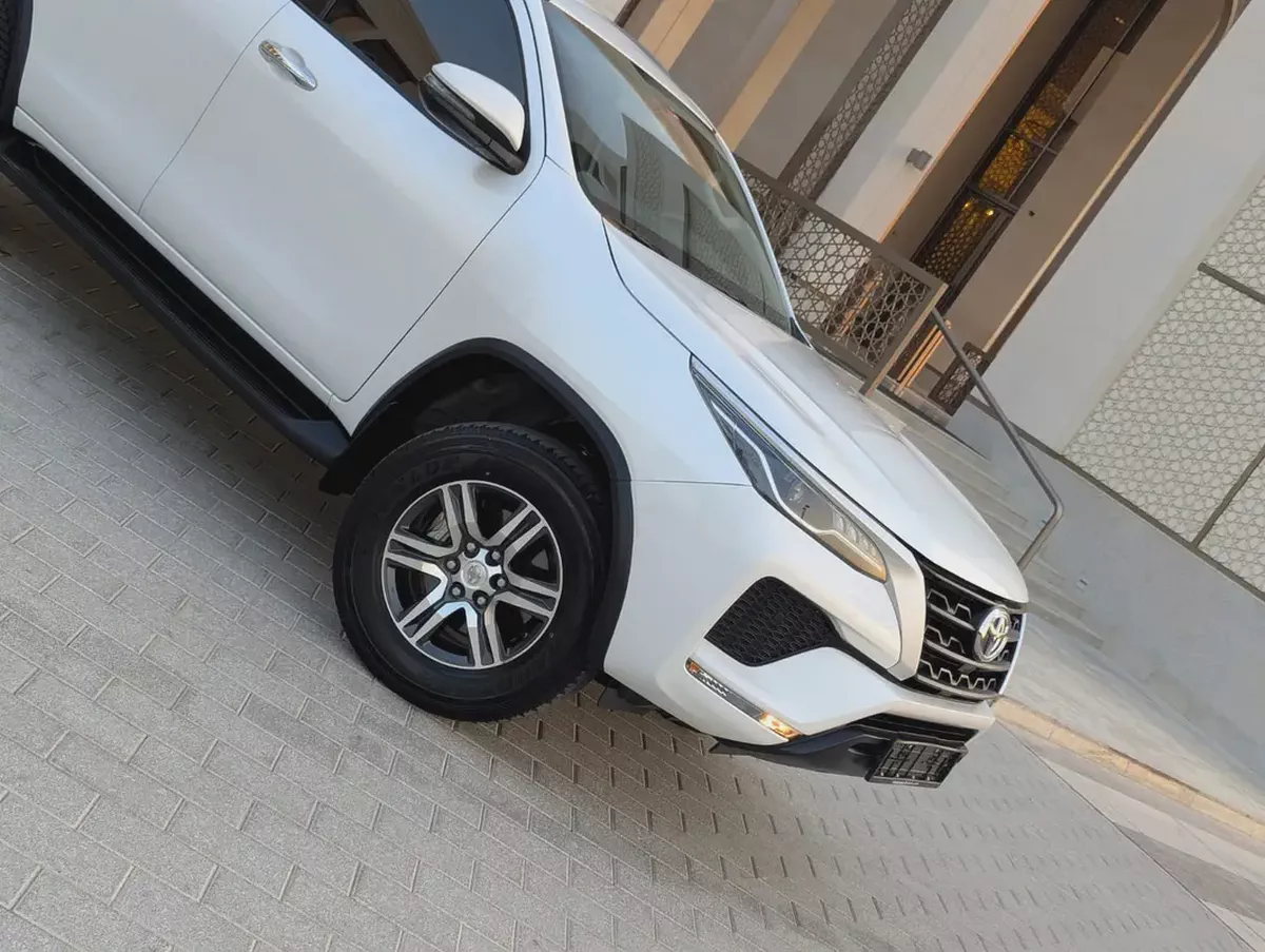 Toyota Fortuner 2023 4X4 V4 2.7L Excellent Condition-8-8