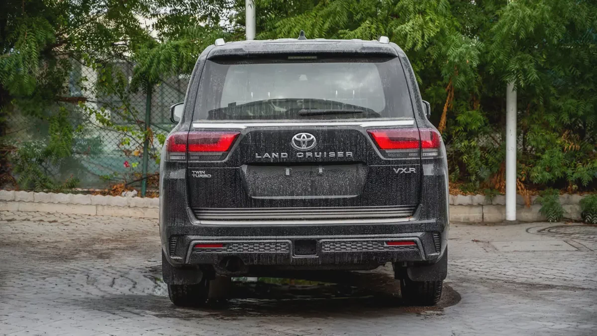 Toyota Land Cruiser VXR 3.5L 2026 GCC Specs For Export-3-3
