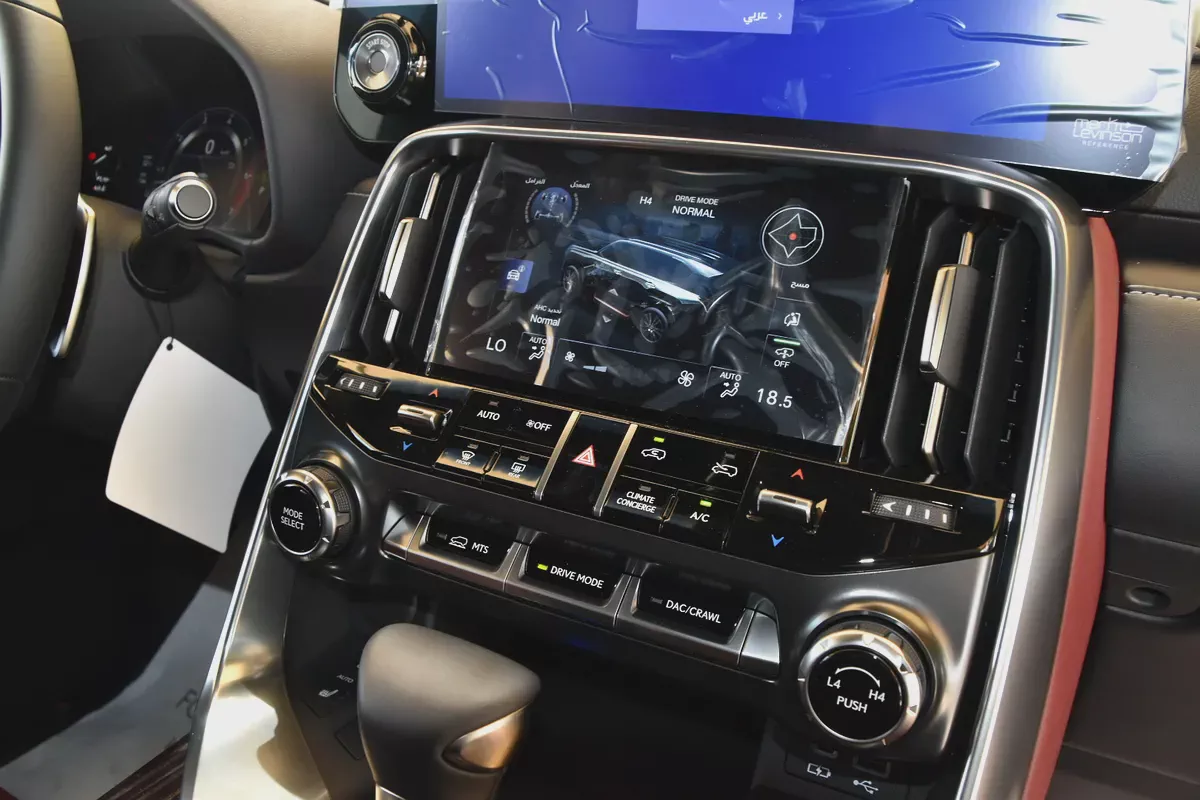 Lexus LX 600 Signature 2023 | GCC Specs | Full Option l AlFuttaim Warranty-13-13