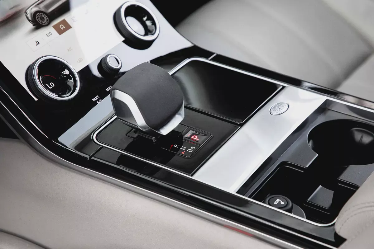 2,253 P.M |  Range Rover Velar S | 0% Downpayment | ONE OWNER | FULL LAND ROVER HISTORY-9-9