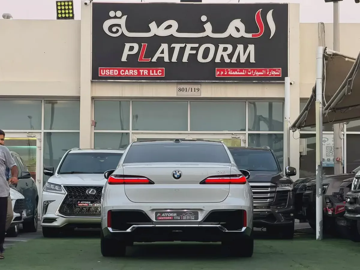 BMW 7-Series 740i 2023 | GCC Specs | under warranty-2-2