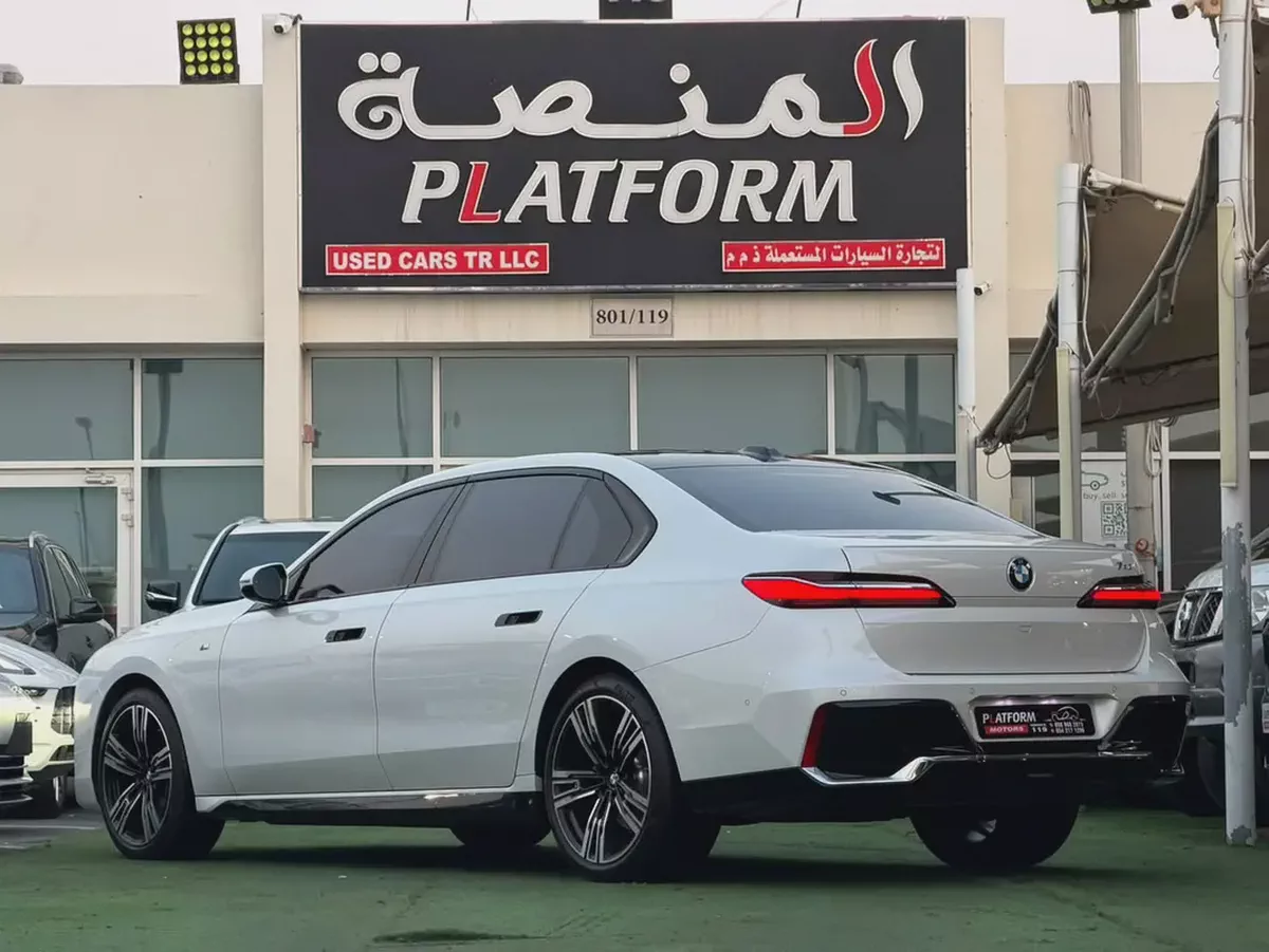 BMW 7-Series 740i 2023 | GCC Specs | under warranty-3-3