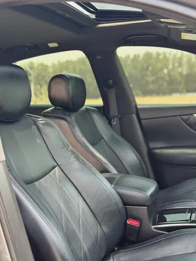 Infiniti QX70 S 2014 | GCC Specs | V6 3.7L | Well Maintained-10