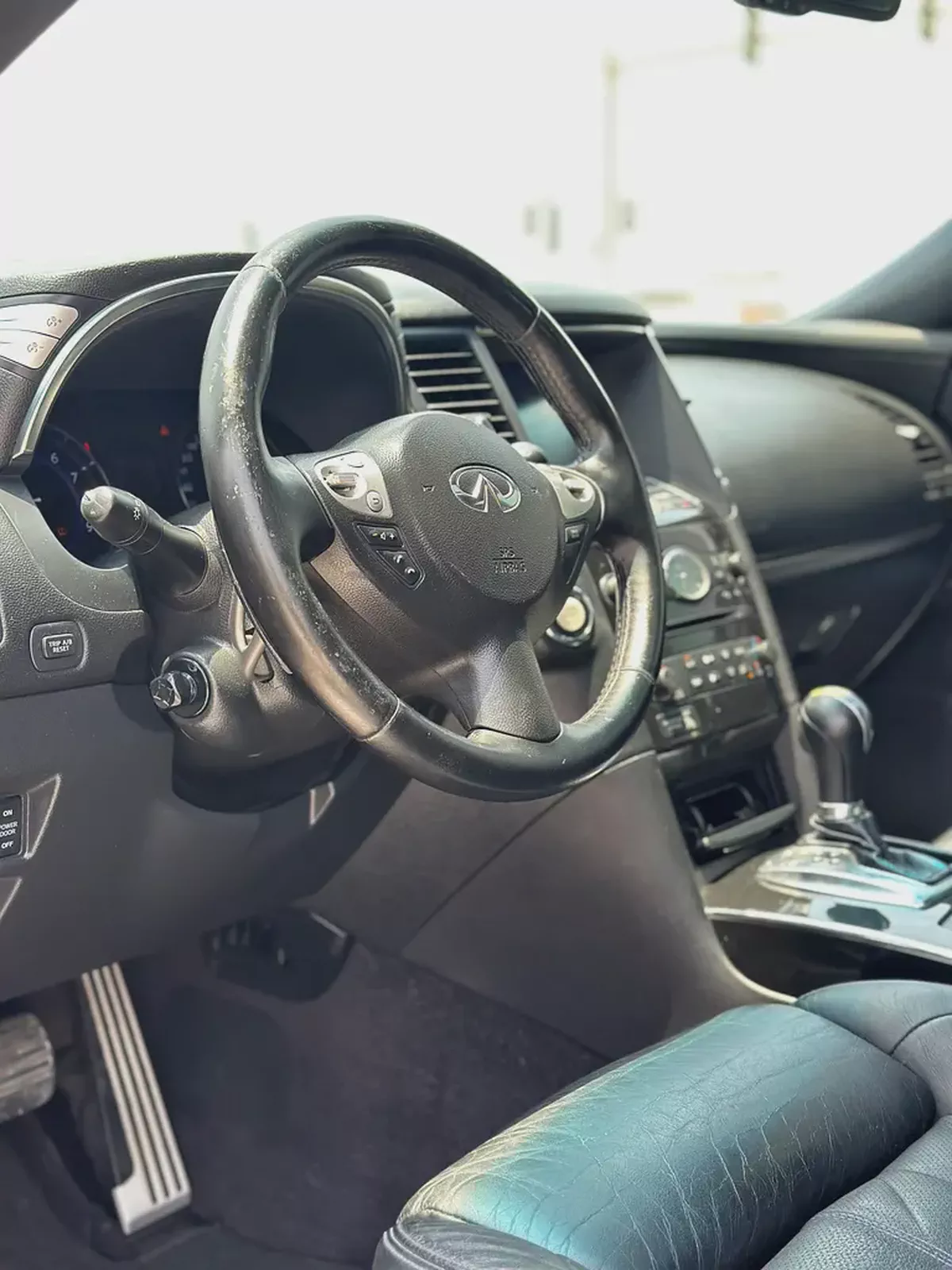 Infiniti QX70 S 2014 | GCC Specs | V6 3.7L | Well Maintained-8-8