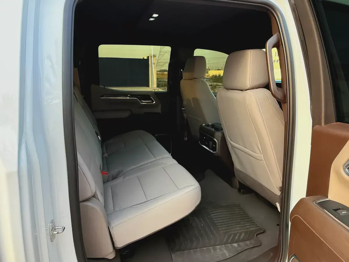 2024 GMC Sierra Elevation 5.3L GCC Specs-Free service history with warranty-10-10