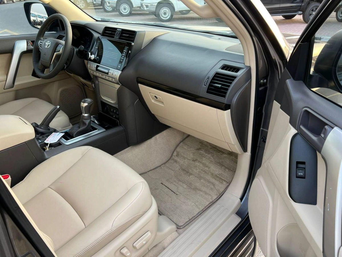 Toyota Prado 2022 Toyota Prado TXL Full Option 4.0L V6 - AWD 4x4 GCC- Electric Seat - Rear CAM & Sensors - Cool B-13-0