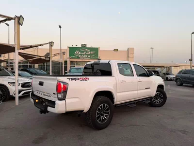 For sale Toyota Tacoma III, 3.5 l, 2023 in UAE, Sharjah-2