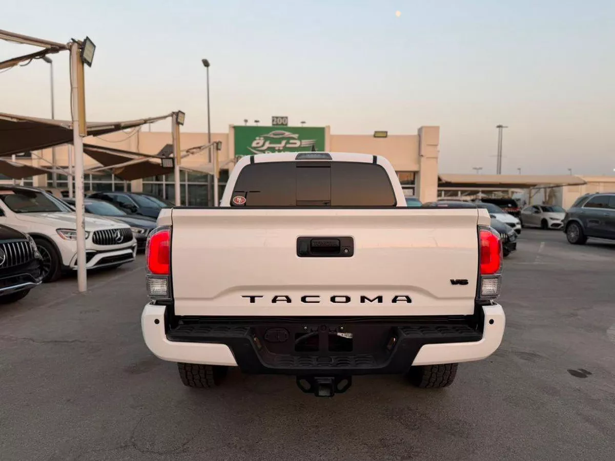 For sale Toyota Tacoma III, 3.5 l, 2023 in UAE, Sharjah-12-12