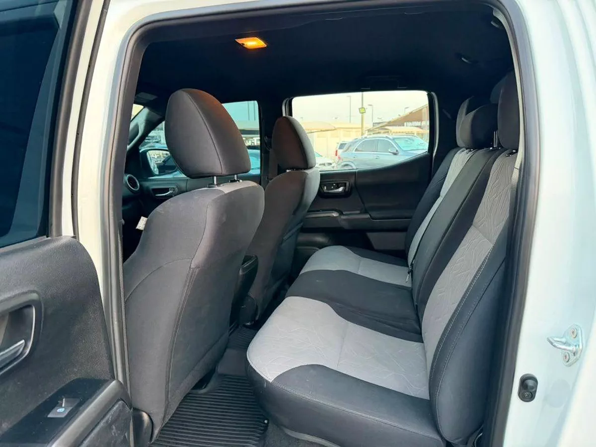 For sale Toyota Tacoma III, 3.5 l, 2023 in UAE, Sharjah-8-8