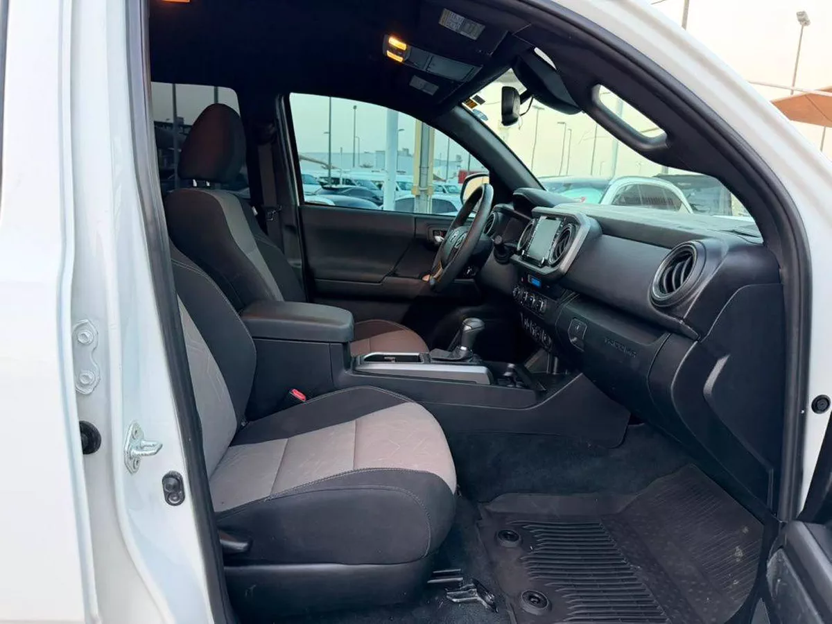 For sale Toyota Tacoma III, 3.5 l, 2023 in UAE, Sharjah-10-10