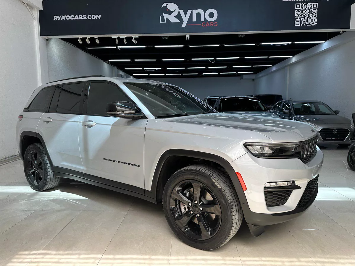 2022 Jeep Grand Cherokee Altitude 3.6L V6 // EMI Starts from 2,100 AED