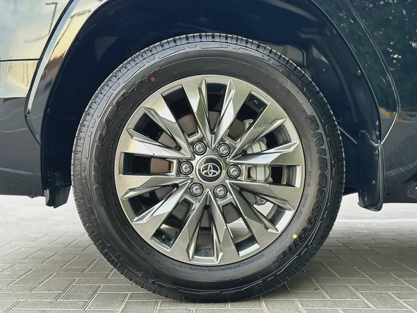 Toyota Land Cruiser VXR