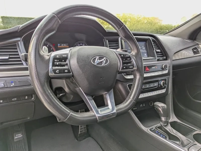 Hyundai Sonata 2018 Sport US Specs Premium Condition 4Cyl Full Option With Sunroof-9