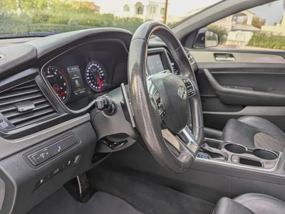 Hyundai Sonata 2018 Sport US Specs Premium Condition 4Cyl Full Option With Sunroof-8
