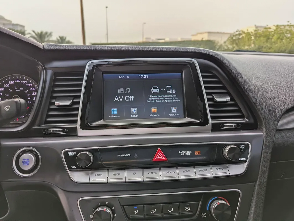 Hyundai Sonata 2018 Sport US Specs Premium Condition 4Cyl Full Option With Sunroof