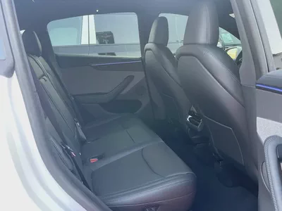 2026 Tesla Model Y Long Range GCC Specs Bank installment available-9