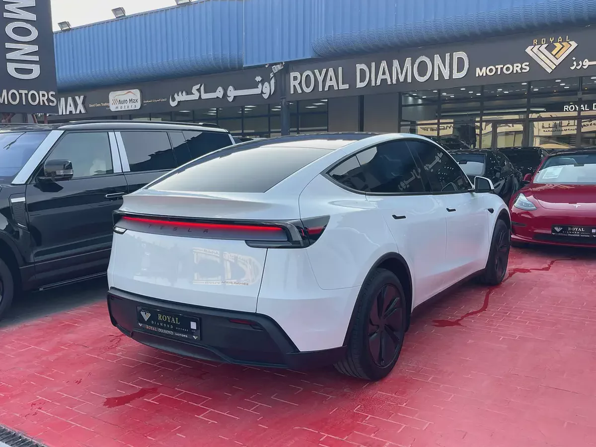 2026 Tesla Model Y Long Range GCC Specs Bank installment available-5-5