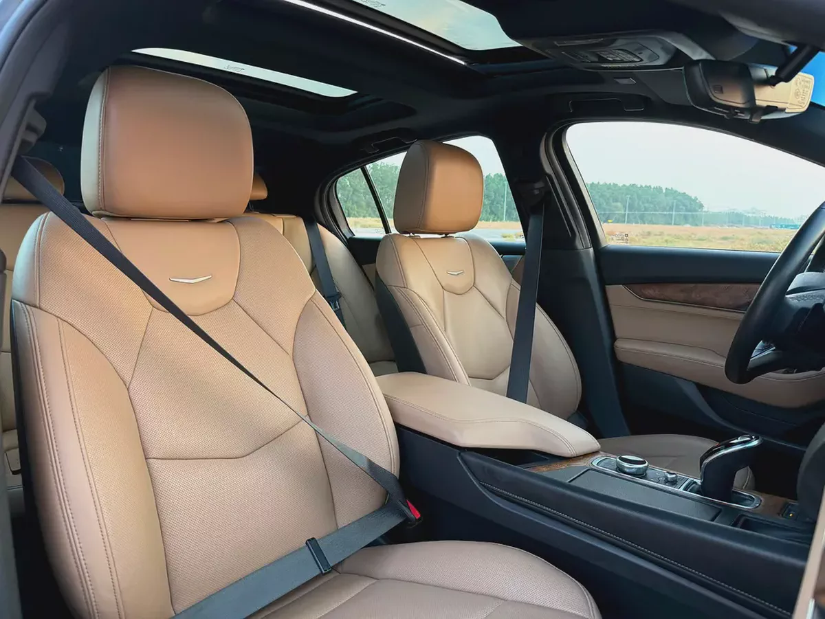 2022 Cadillac CT5 550T V6 GCC Specs full service history agency maintenance excellence conditions-10-10
