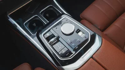 ( For Export ) 2026 BMW 7-Series 760i xDrive M 4.4TT V8 AWD GCC BRAND NEW-12