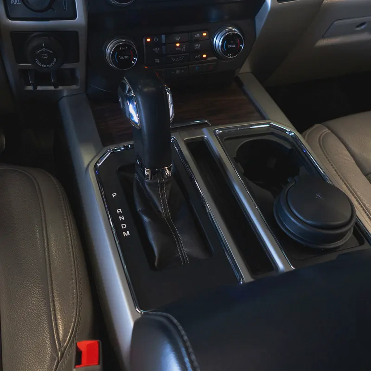 AED 2,299 pm  • 0% Downpayment • Ford F-150 Lariat • 1 Year Warranty-11-11