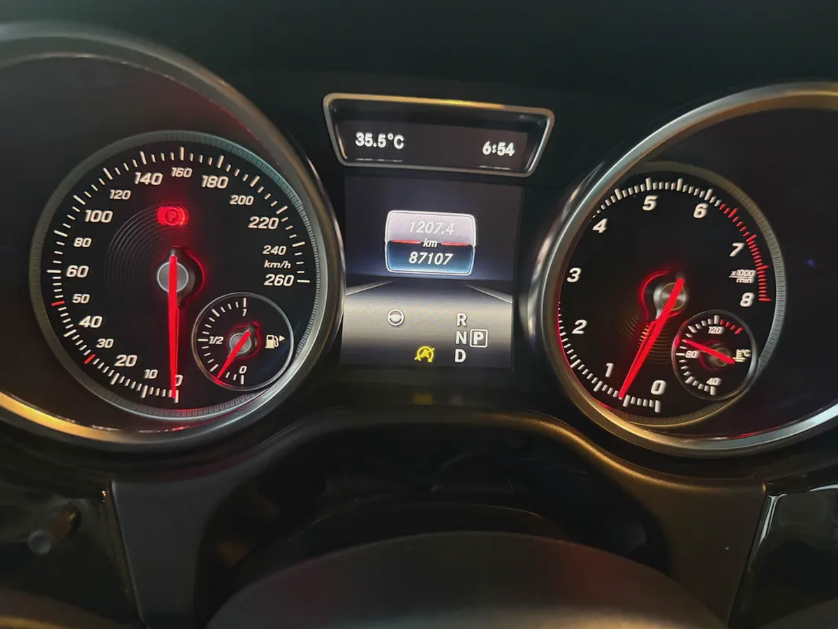 Mercedes-Benz GLS 550 2016, Japanese Specs-11-11