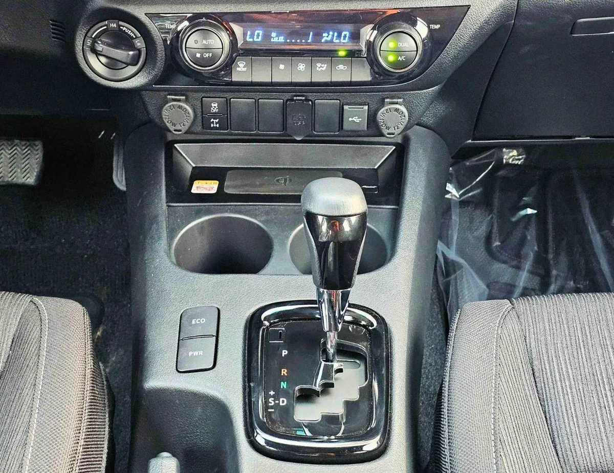Toyota Hilux ADVENTURE WIDE BODY | 4.0L V6 PETROL | 360 CAMERA | BLIND SPOT | BULLBAR | OVER FENDER | CODE # HPV6-11-0