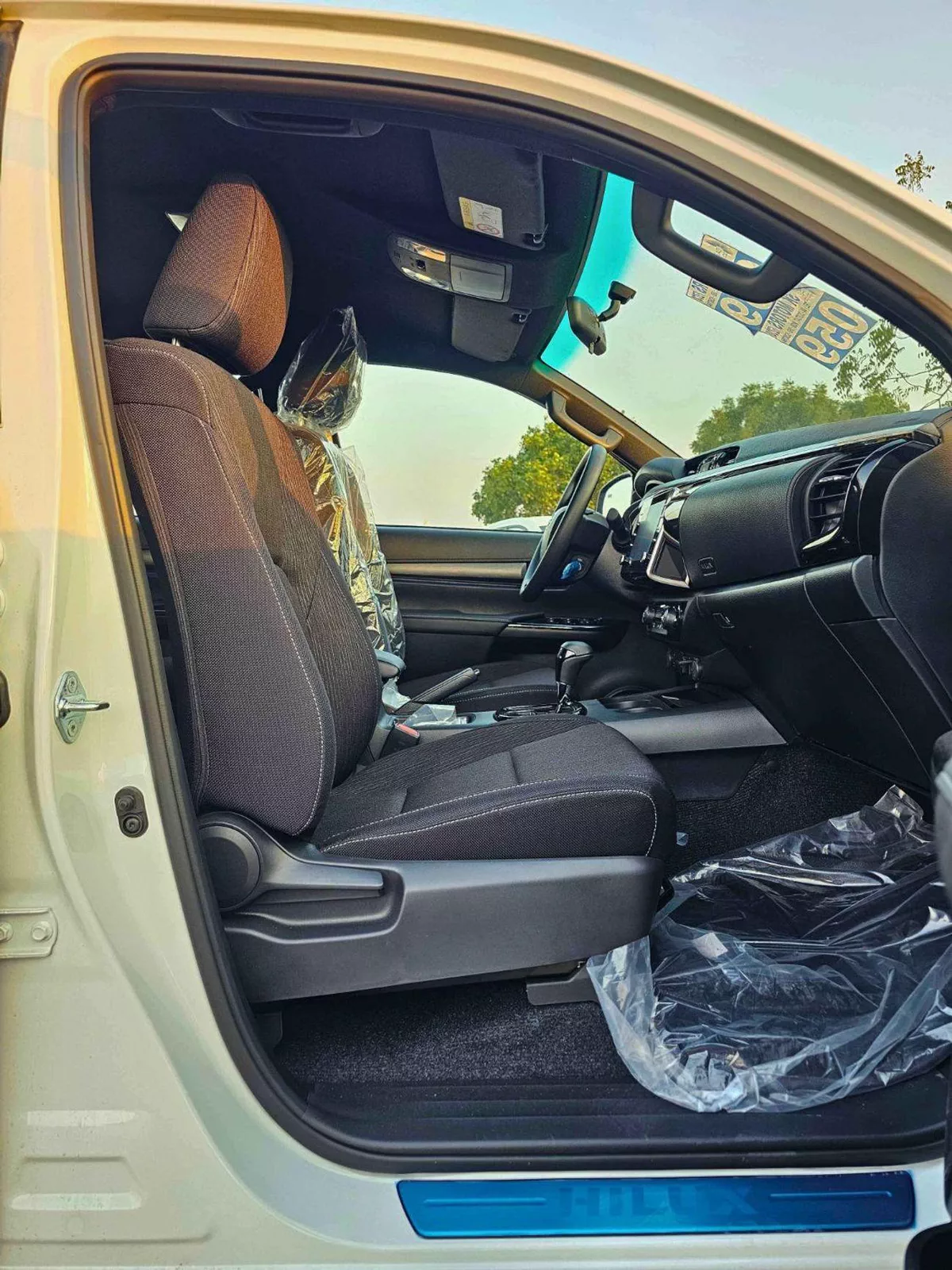 Toyota Hilux ADVENTURE WIDE BODY | 4.0L V6 PETROL | 360 CAMERA | BLIND SPOT | BULLBAR | OVER FENDER | CODE # HPV6-8-0