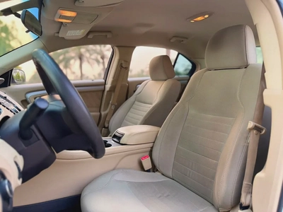 Ford Taurus SE 2018 American Specs-10
