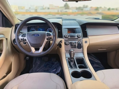 Ford Taurus SE 2018 American Specs-14