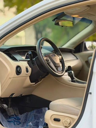 Ford Taurus SE 2018 American Specs-6