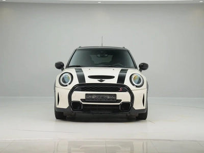 2023 MINI Cooper S | GCC Specs | Pristine Condition-4