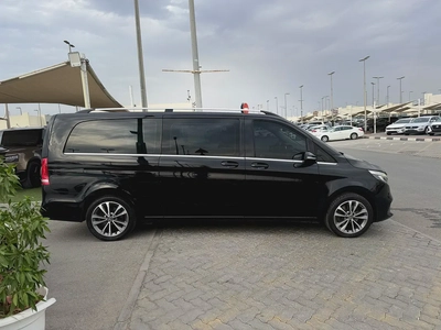 Mercedes V250 full options 360• cameras GCC specs free accident-1