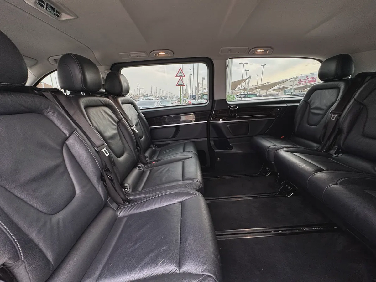 Mercedes V250 full options 360• cameras GCC specs free accident-8-8
