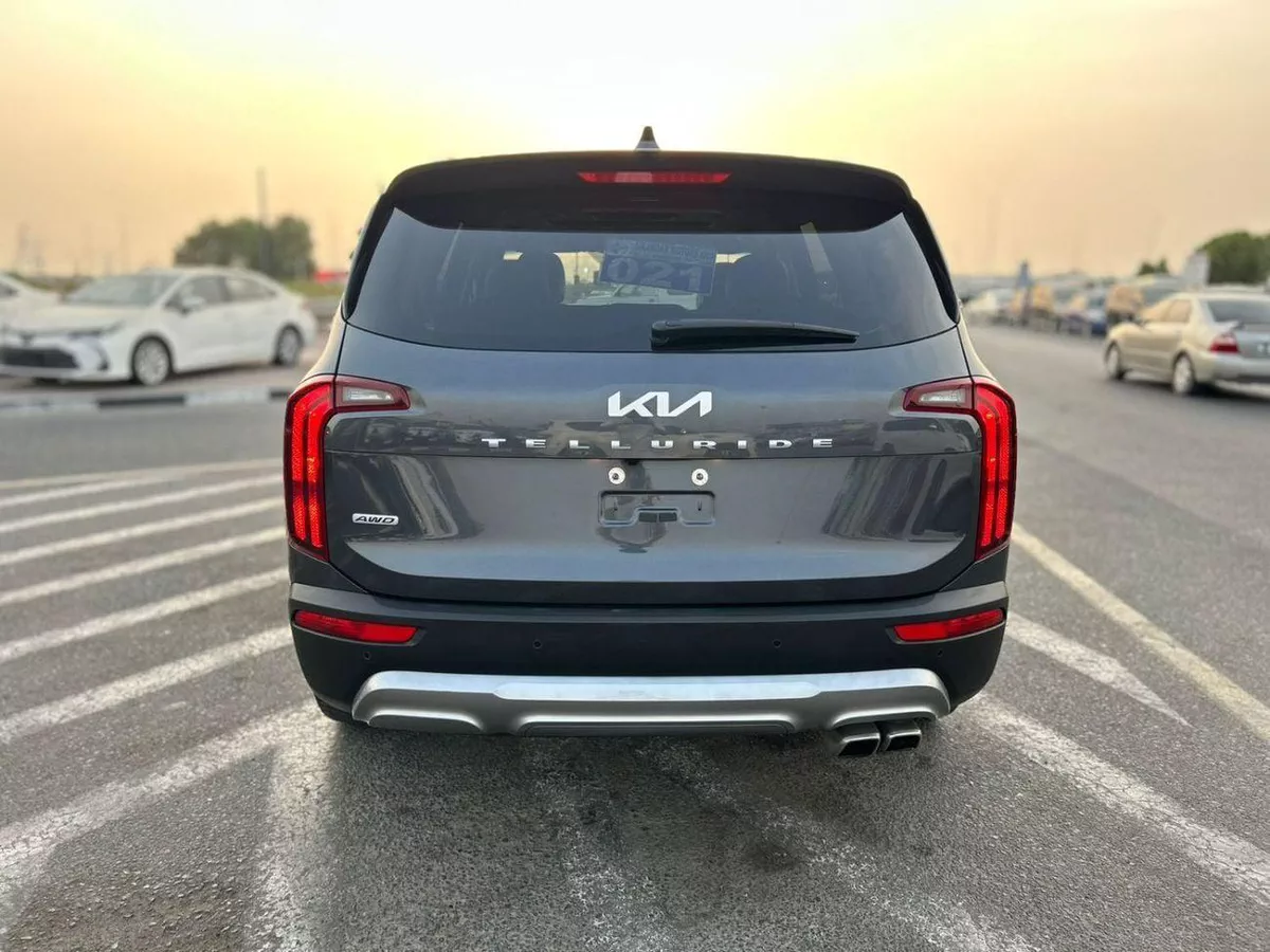 Kia Telluride SX 2022 Kia Telluride – Full Option – 3.8L V6 – Black – 7 Seater - 4x4 AWD-7-0
