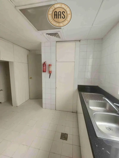 Spacious and clean 2bhk in mankhool with a closed kitchen near sharaf dg metro station-17